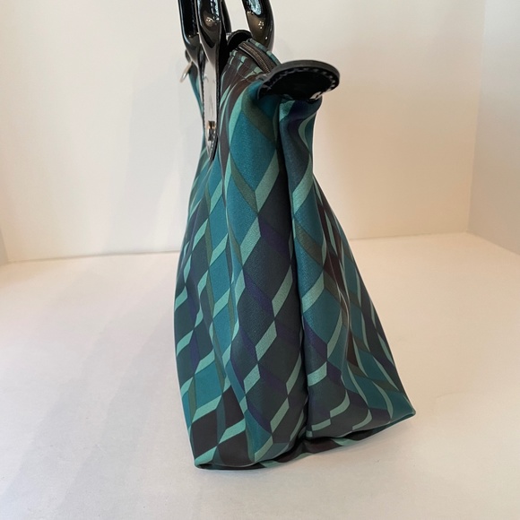 Longchamp Green and Black Tote with Foldable Design - Picture 6 of 14